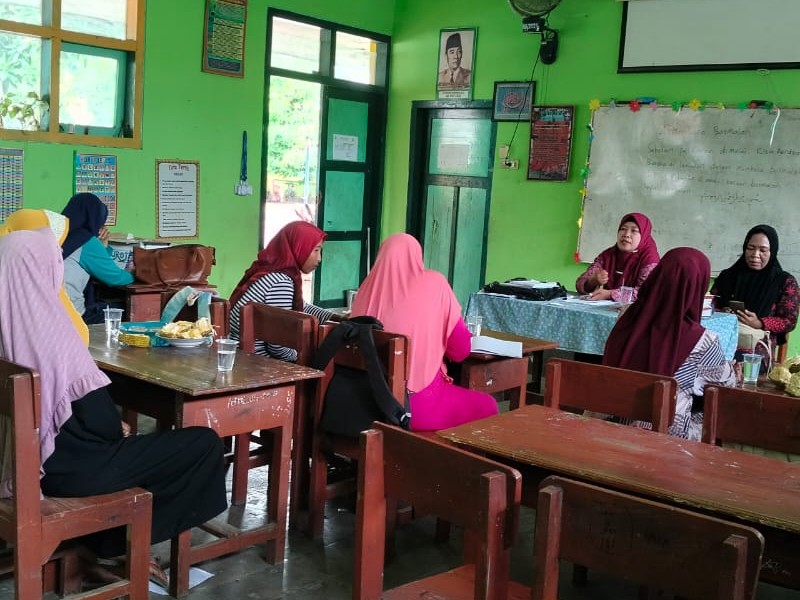 RAPAT WALI MURID