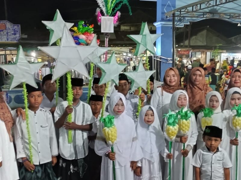 PELAKSANAAN LAMPION