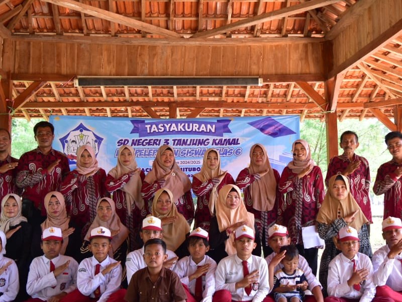 KEGIATAN TASYAKURAN PELEPASAN  SISWA KELAS 6