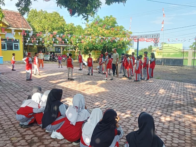 PERLOMBAAN MENYAMBUT HUT RI KE-80