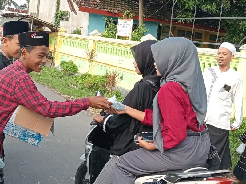 Kegiatan Bagi Takjil